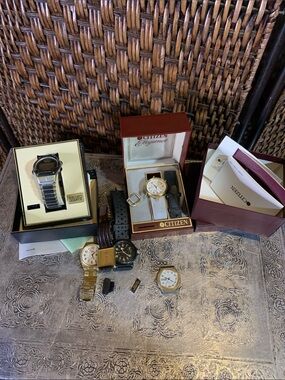 🚫SOLD🚫Vintage Collection of Watches and Watch Parts